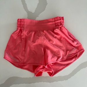 Lululemon Hotty Hot High-Rise Lined Short 2.5”